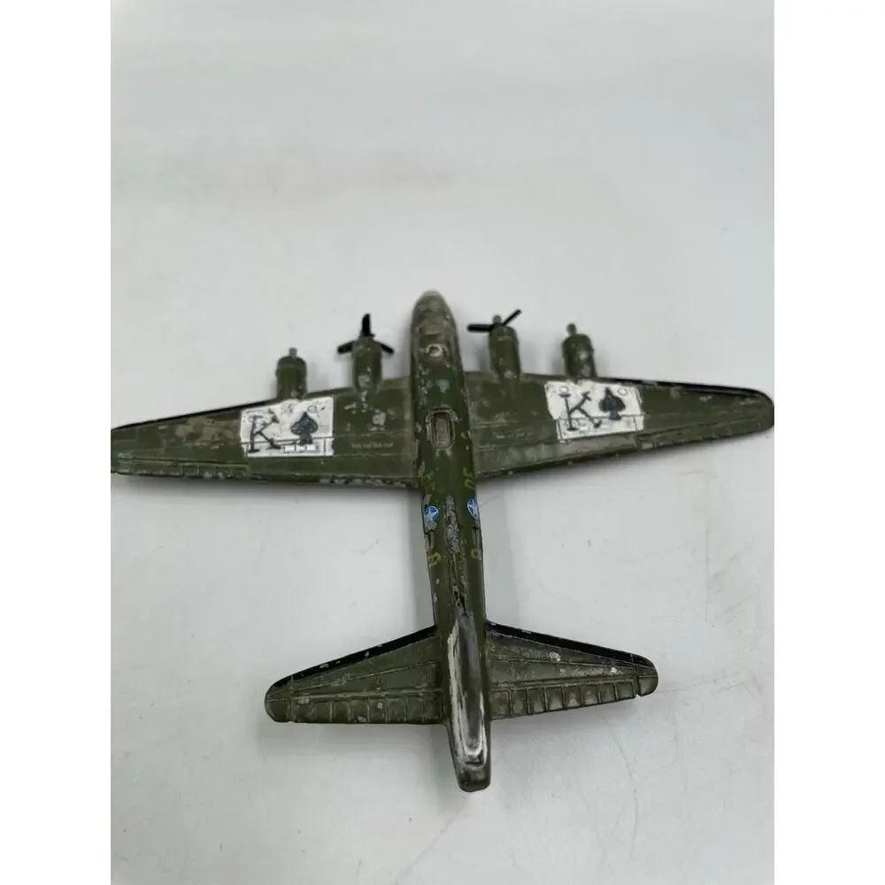 2010 MAISTO THUNDERBOLT FRESH METAL TAILWINDS CRIPES A'MIGHTY P-47D